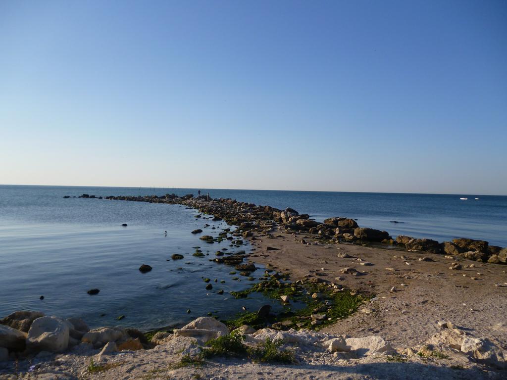 Olimpia Supersnab Hotel Balchik Bagian luar foto