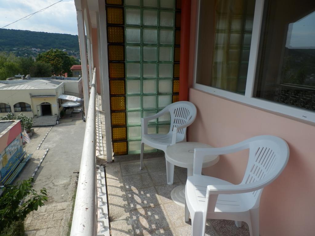Olimpia Supersnab Hotel Balchik Bagian luar foto