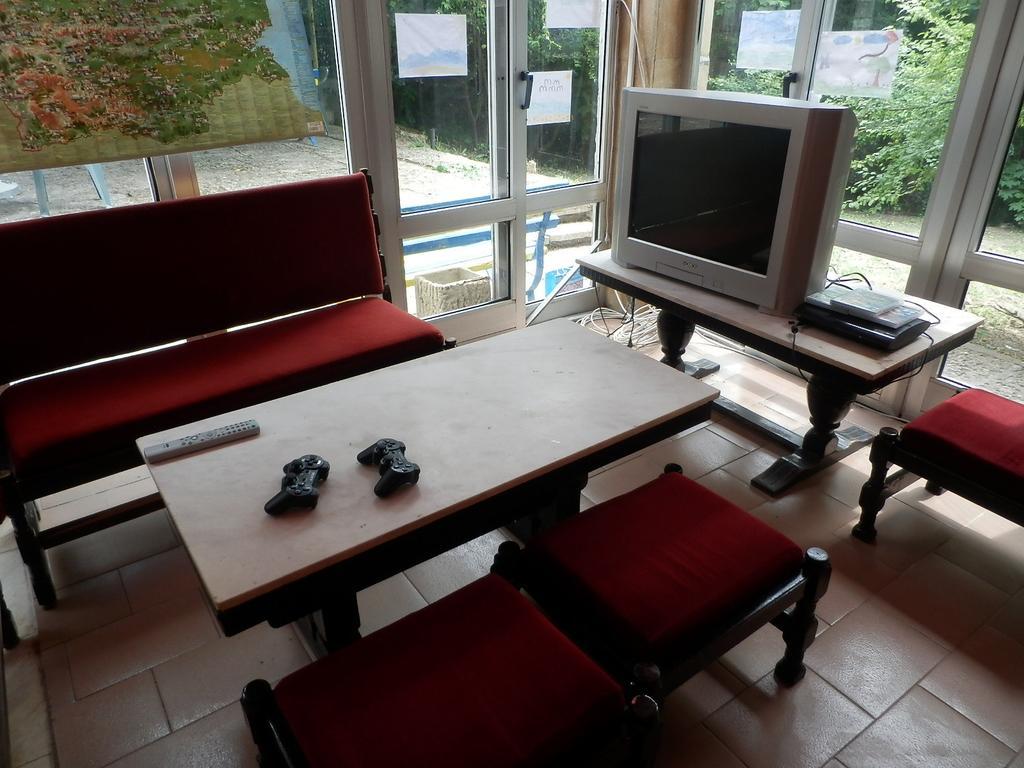 Olimpia Supersnab Hotel Balchik Bagian luar foto