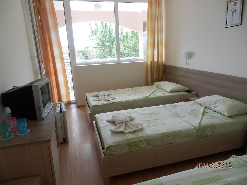 Olimpia Supersnab Hotel Balchik Ruang foto