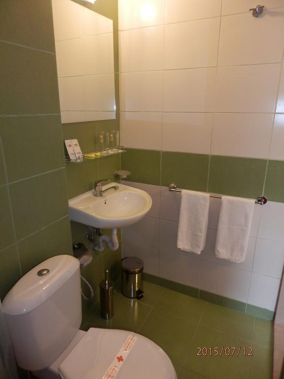 Olimpia Supersnab Hotel Balchik Bagian luar foto