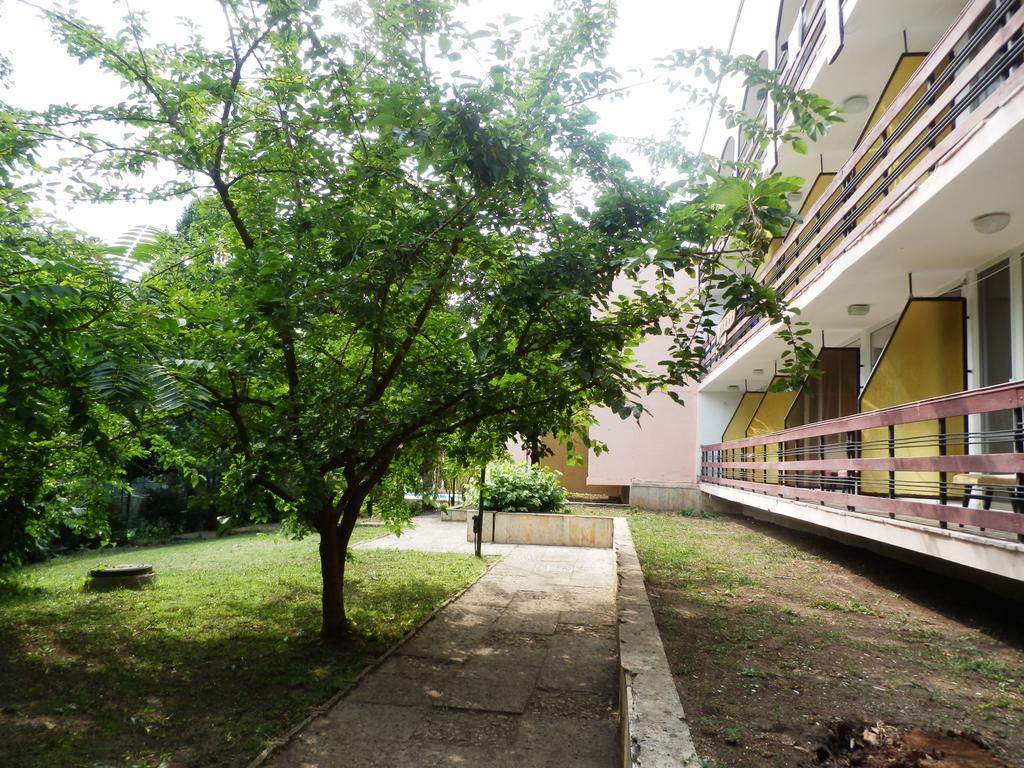 Olimpia Supersnab Hotel Balchik Bagian luar foto