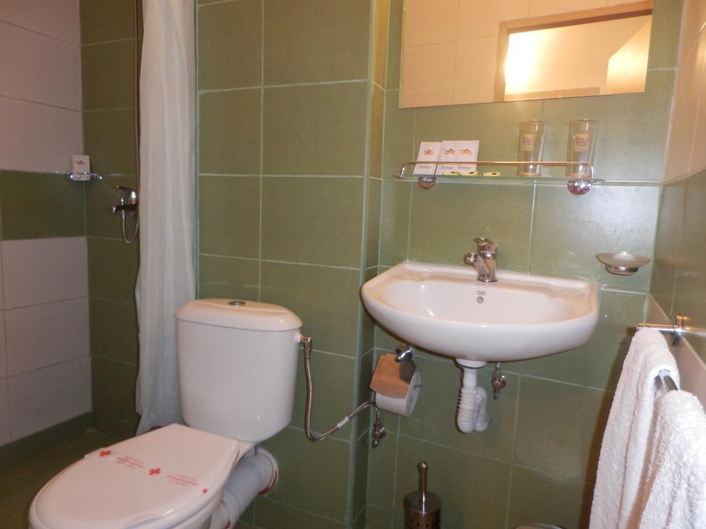 Olimpia Supersnab Hotel Balchik Ruang foto