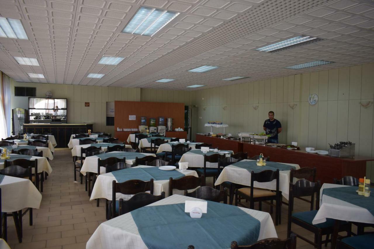 Olimpia Supersnab Hotel Balchik Bagian luar foto