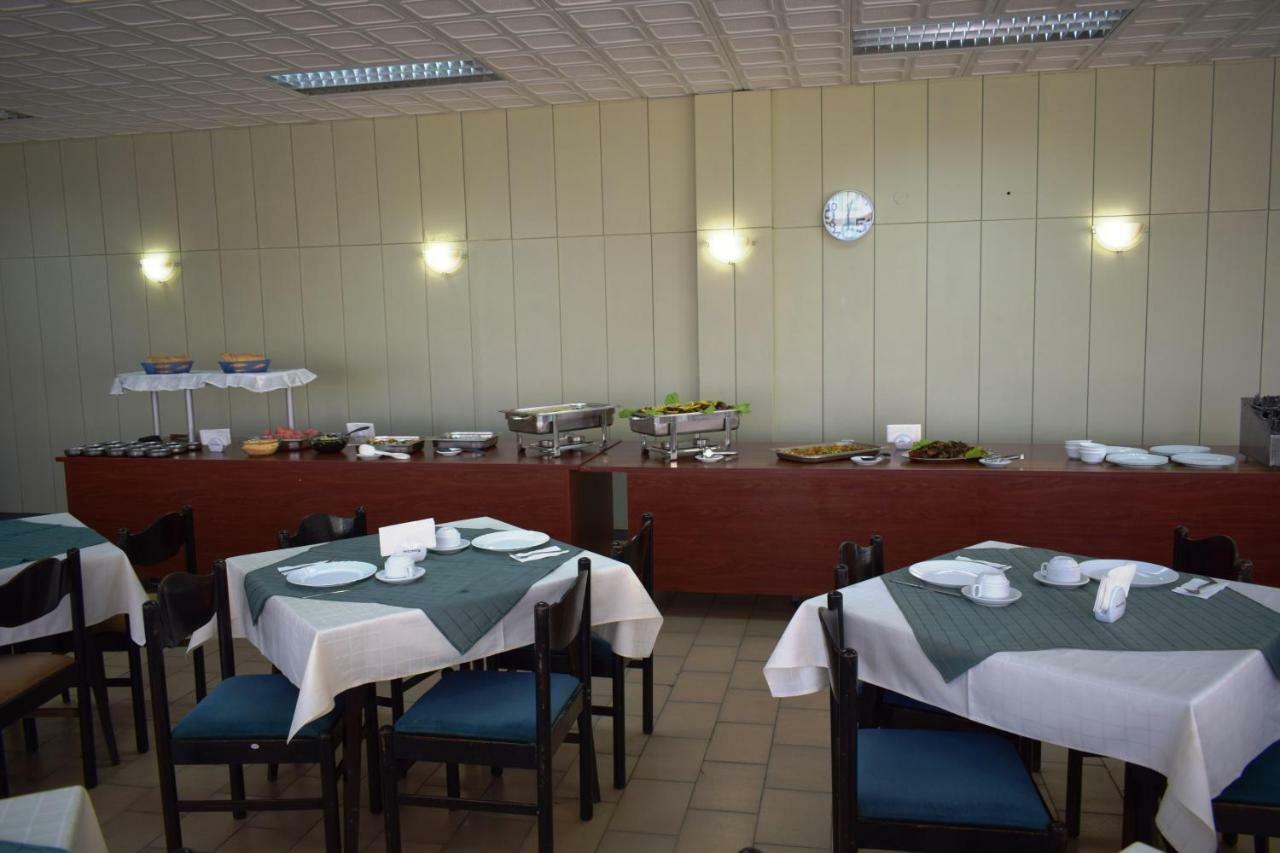 Olimpia Supersnab Hotel Balchik Bagian luar foto